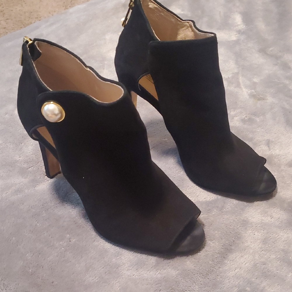 Louise et Cie Black Peep-Toe Heeled Boots